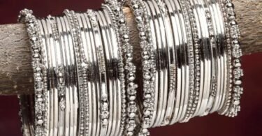 Ladies Fashion Bangles